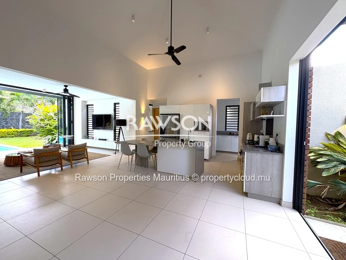 4 Bedroom Villa | Garden And Pool | Pds | Pereybere | Accessible To Foreigners | Usd