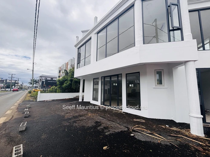 20 Pied Commercial Suites