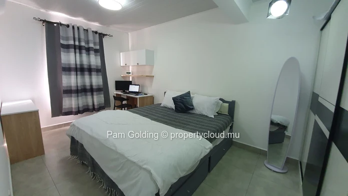 Apartment walking Distance to the Beach