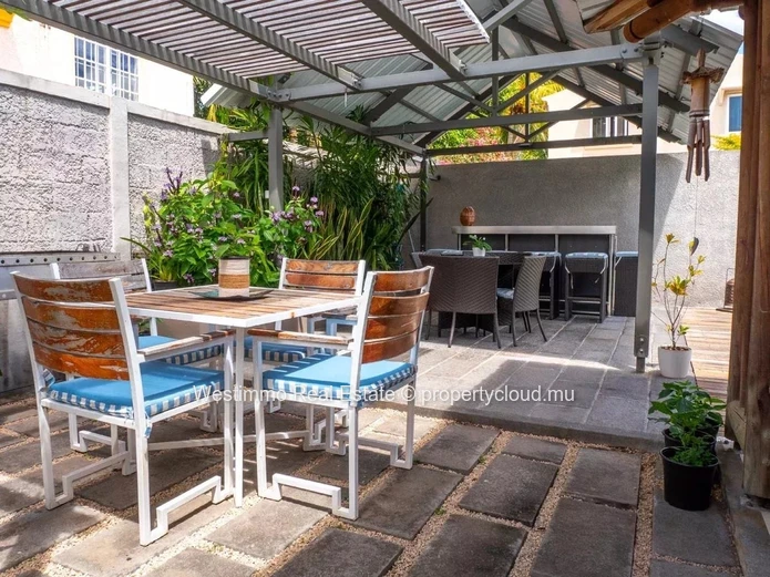 Maison familiale de plain-pied avec piscine et vue Tourelle à Tamarin