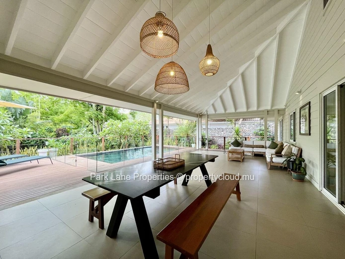 Chic Sanctuary: Tastefully Renovated, Semi-Furnished Family Home