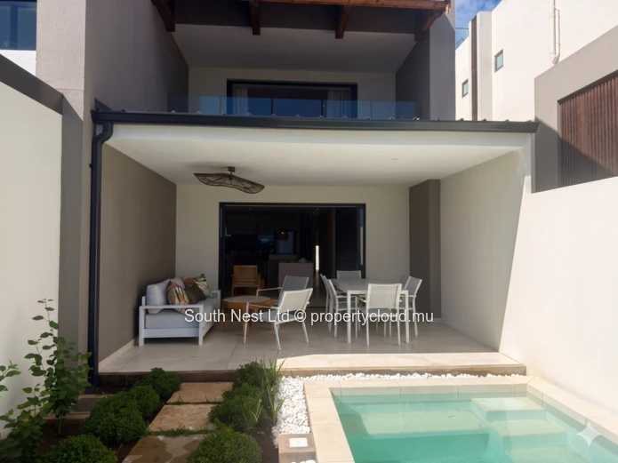 Luxury Duplex Apartment on the Beachfront