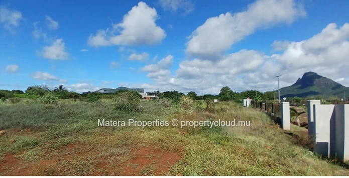 Terrain résidentiel de premier choix à vendre dans la communauté sécurisée de Magenta Parkside