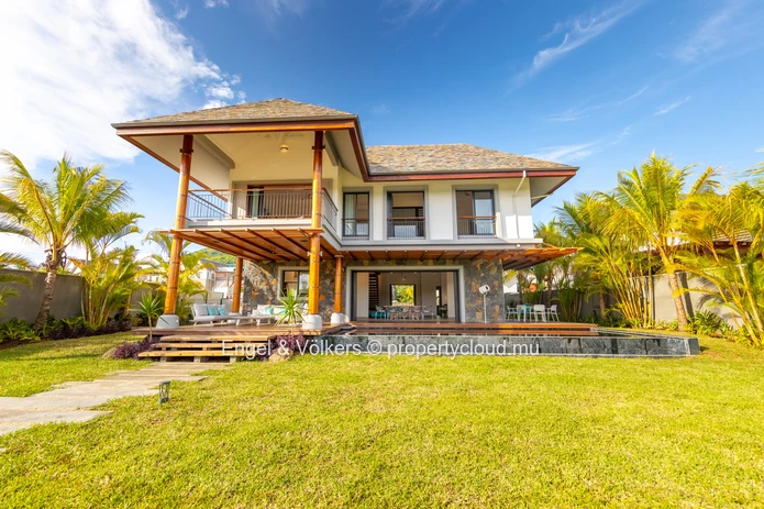 A Boater’s Dream – Luxury Living in a marina
