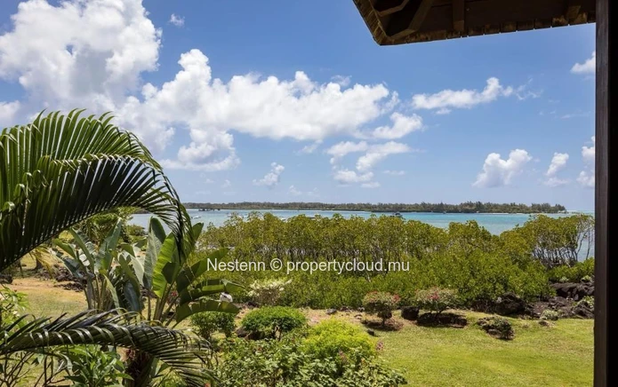 Beautiful 3-Bedroom sea view apartment 