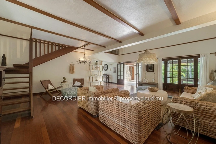 A Spacious House with a Swimming Pool in Saint-Antoine