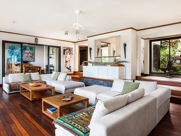 5 Bedroom Villa