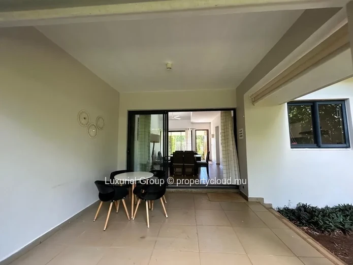 Villa Triplex à Louer à Azuri – Résidence Sécurisée avec Jardin Arboré