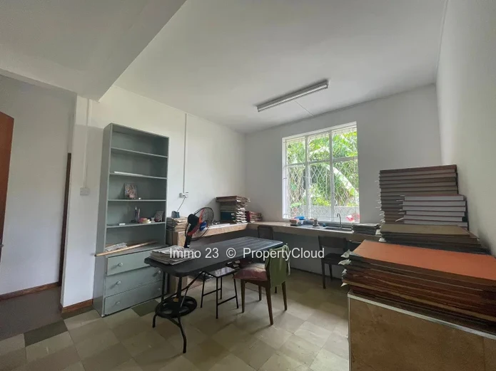 Office - 372m2 - Port Louis - Ref. BU74659LO