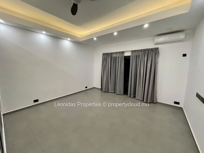 Magnifique villa neuve de 4 chambres en suites 