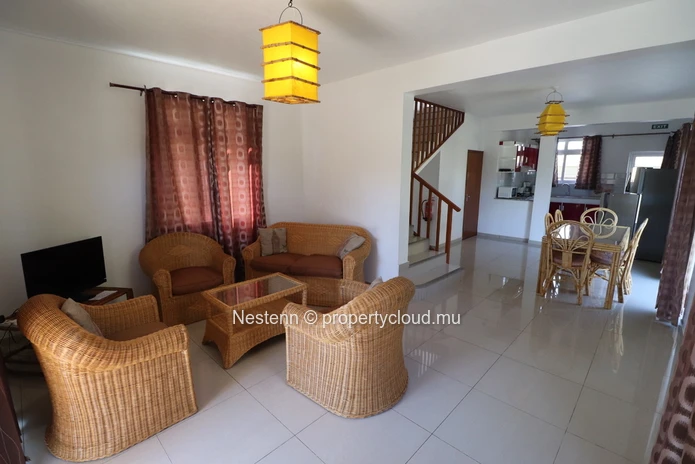 Residential estate with 1 villa and 4 bungalows - With license. 