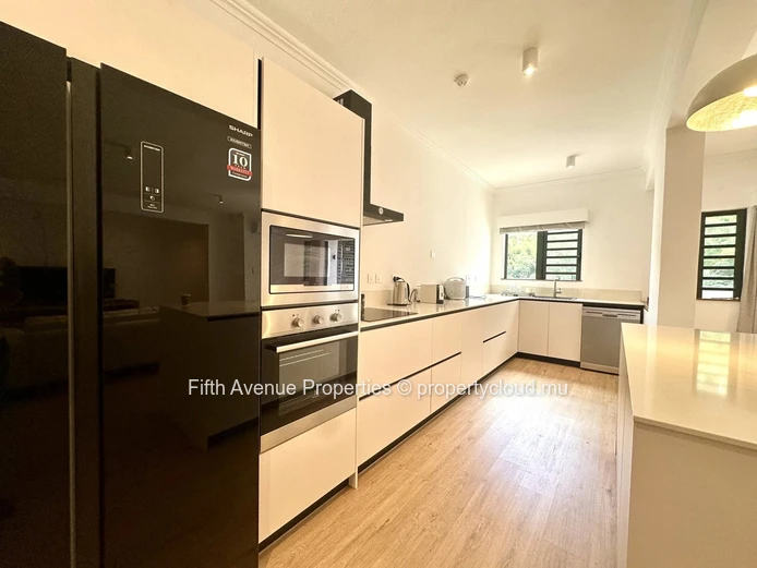 Moka – Stunning 3-Bedroom Apartment – Mountain View