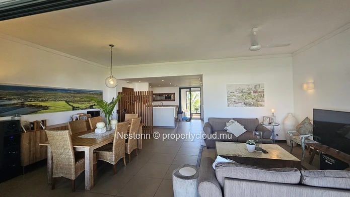  Stunning Penthouse with Breathtaking Sea Views & Family-Friendly Amenities