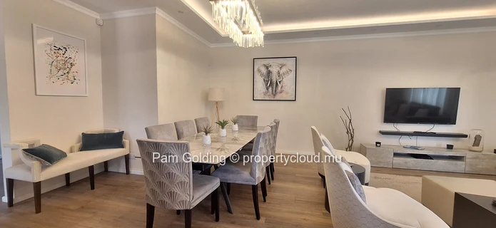 Appartement meublé au rez-de-chaussée avec jardin privé