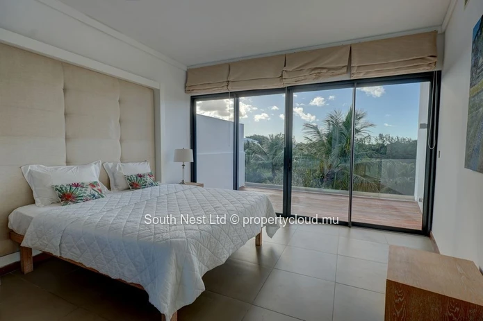 A rare property, both elegant and private, fully dedicated to an exceptional lifestyle