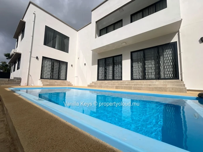 For Rent – Spacious Apartment In Green Creek