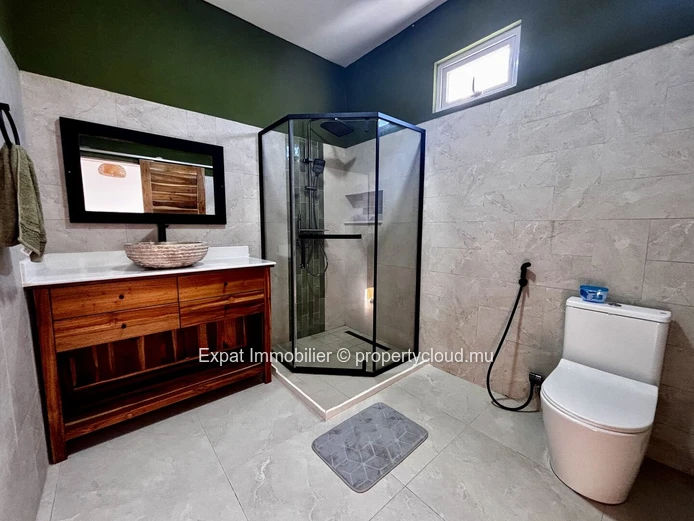 Villa Neuve 3 Chambres En Suite Avec Piscine – Pereybère