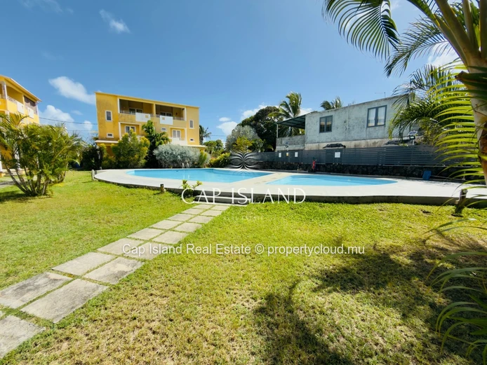 Long-Term Rental: Spacious 3-Bedroom Triplex in Grand Gaube