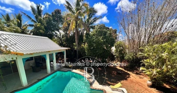 PEREYBERE - Charmante maison familiale avec piscine - 4 chambres