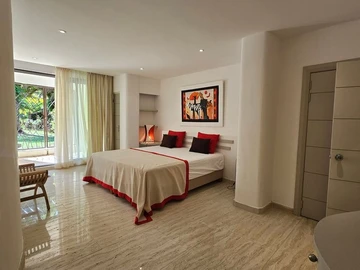 Maison de 8 Chambres