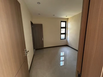 5 Bedroom Villa