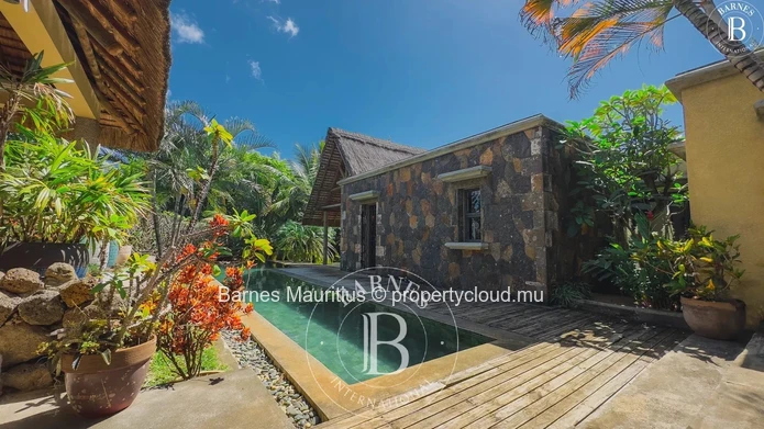 CAP MALHEUREUX – Tropical Family Villa with Thatched Roof – 4 Bedrooms