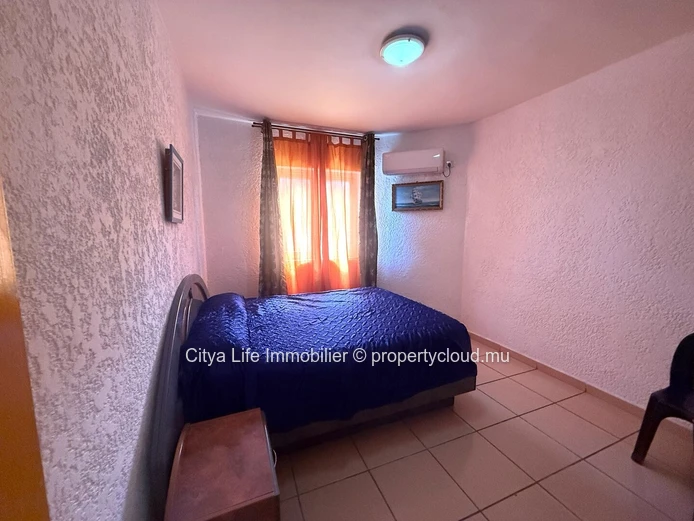Charming Furnished Apartment with Sea Views in Flic en Flac