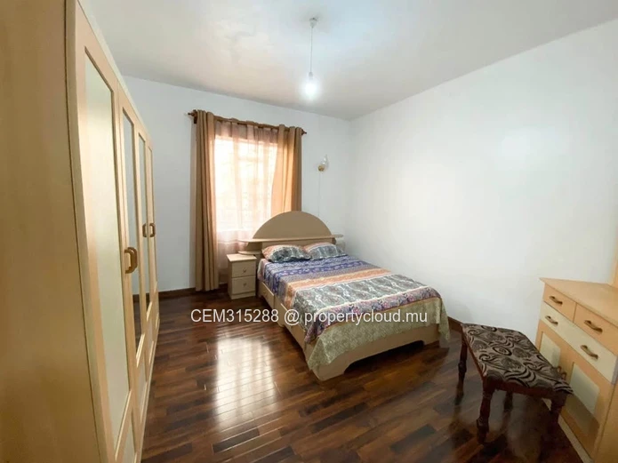 3 Bedrooms Ground Floor Apartment for Rent – Morcellement Sodnac, Quatre-Bornes 200 m²