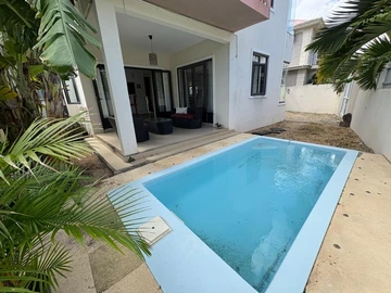 Elegant house with Rooftop Terrace for Rent in La Preneuse