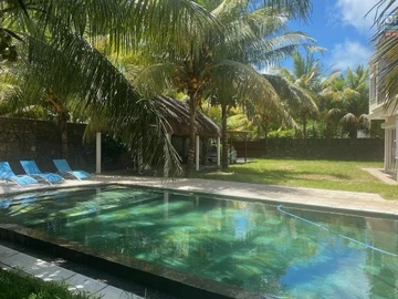 6 Bedroom Villa