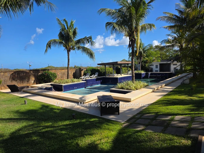 Exclusive Club House with Restaurant, Offices and Leisure Facilities – Balaclava