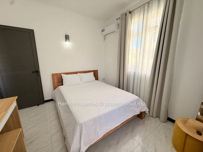 Charming First-Floor Apartment for Rent in Pereybere 