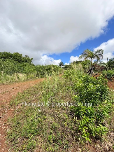 Terrain Résidentiel À Vendre À Pont Praslin