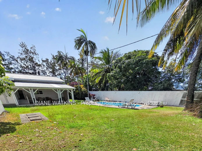 Villa 5 chambres avec piscine privée à vendre à Grand Gaube