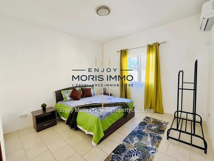 Appartement meublé 3 chambres à louer à Grand Baie – Île Maurice | 150 m² | Jardin privatif | Location longue durée