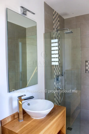Contemporary 4-bedroom villa with a pool in a stunning natural setting in private Tamarin