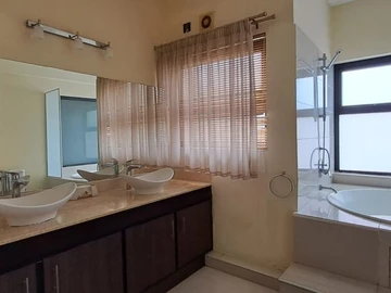 Appartement de 4 Chambres