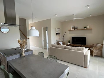 4 Bedroom Townhouse, Duplex