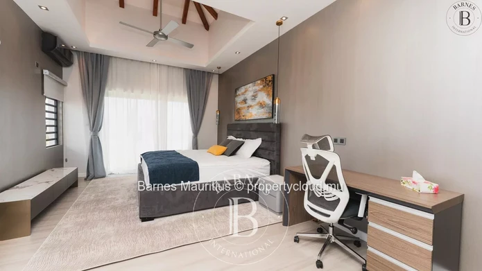 FLIC EN FLAC - 4 Bedrooms villa with sea view