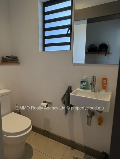 3-bedroom duplex with private pool – La Mivoie, Black River