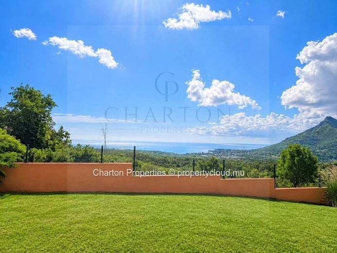 Villa d’exception de 4 chambres avec vue panoramique sur la baie de Tamarin