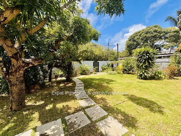120M² Two-Bedroom Single-Storey House, Pets Welcome – Grand Gaube