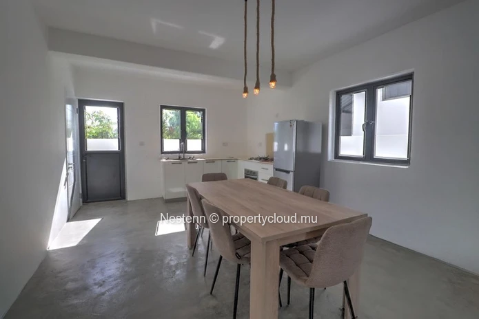 Maison moderne neuve de 3 chambres avec piscine à Fond du Sac, tout près de Grand Baie