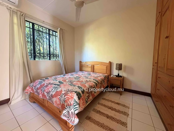 3-Bedroom Family Home with Office, Pool and Mountain Views – For Rent in Tamarin