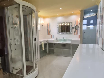 4 Bedroom Apartment