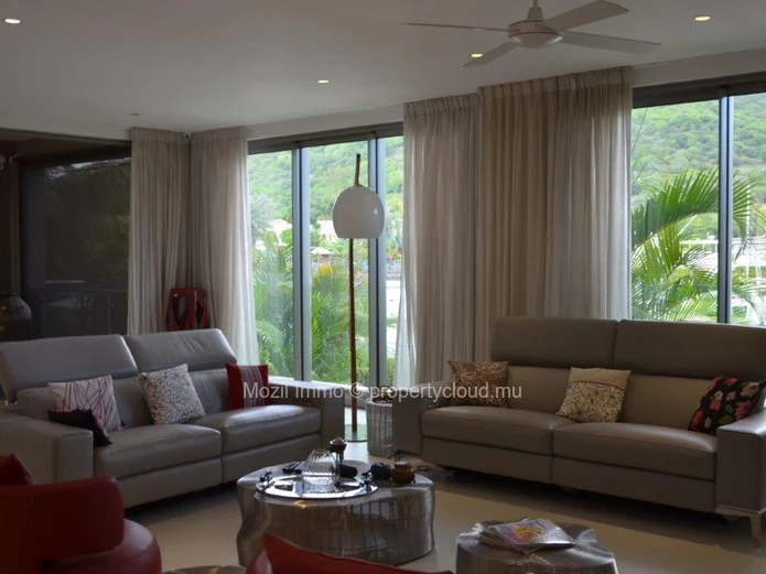 Duplex Villa with 5 en-suite bedrooms, in a Marina, Black River