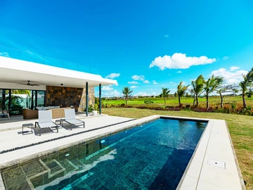 4 Bedroom Villa