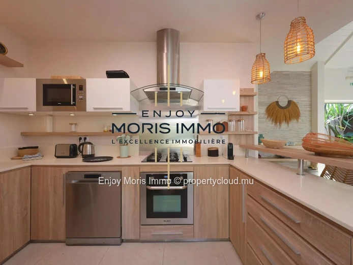 Villa contemporaine à vendre à Grand Baie – Île Maurice | Résidence sécurisée avec piscine