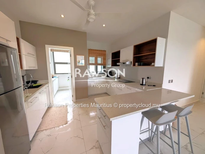 3-Bedroom Penthouse With Private Rooftop & Mountain Views – Grand Baie / Pereybere