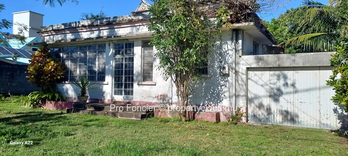 Terrain à vendre à Quatre Bornes - Belle opportunité foncière